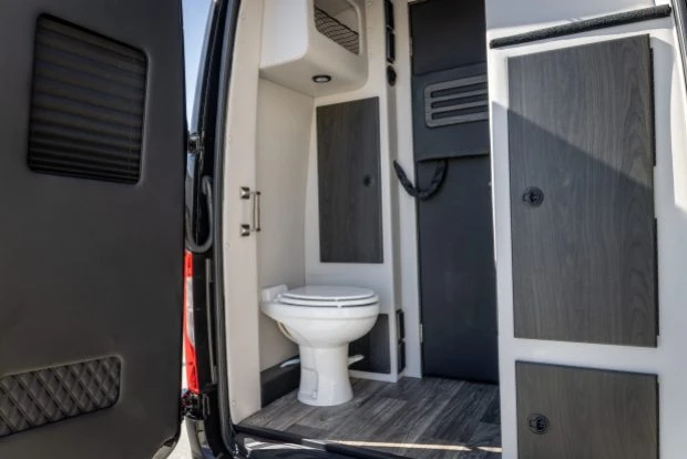 2024 Mercedes-Benz VS30 Sprinter - Image 7 of 9