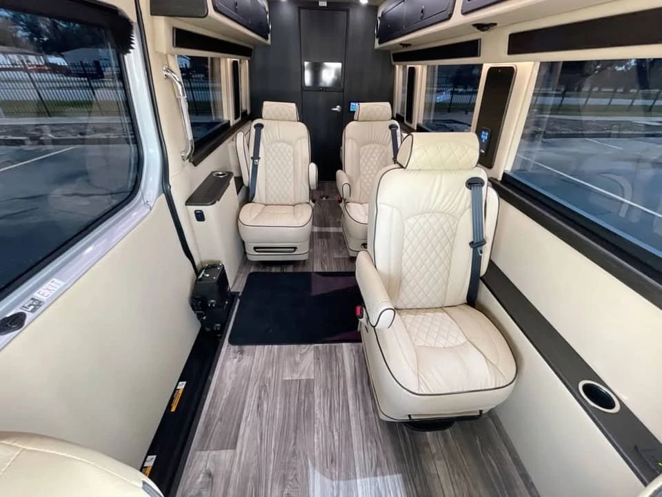 2024 Mercedes-Benz VS30 Sprinter - Image 9 of 20