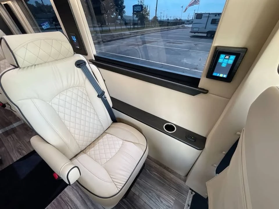 2024 Mercedes-Benz VS30 Sprinter - Image 12 of 20