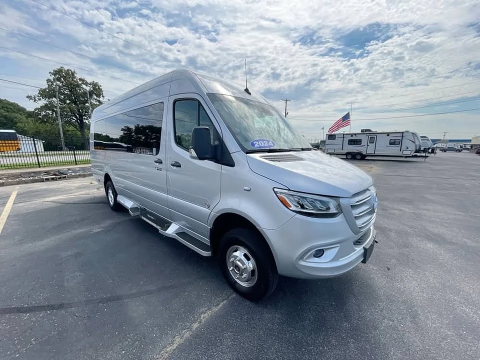 2024 Mercedes-Benz VS30 Sprinter - Image 19 of 20