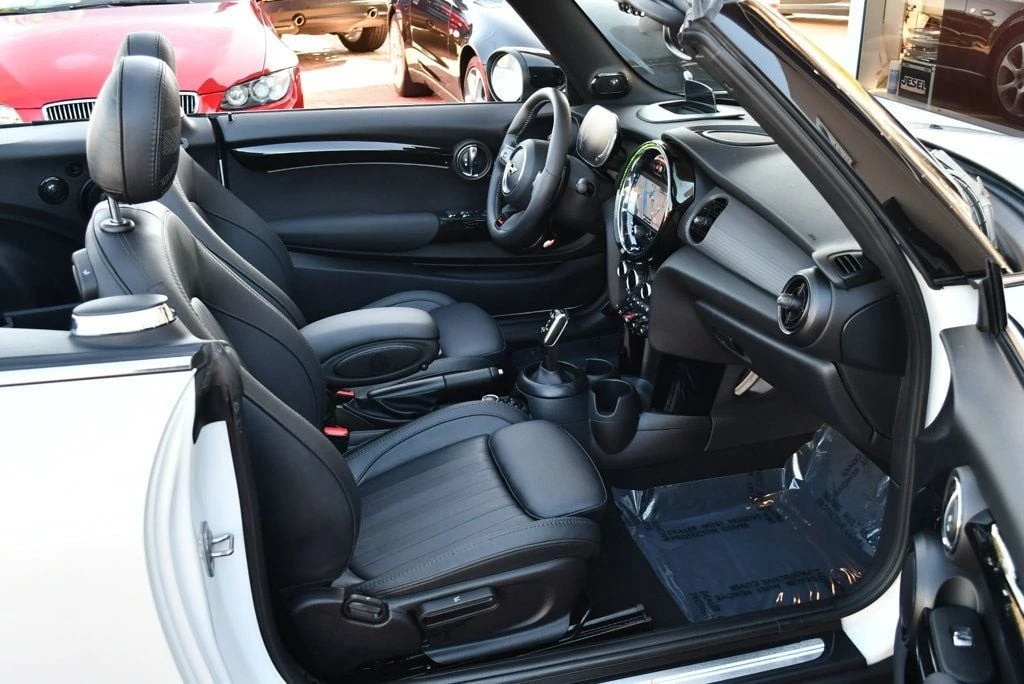 2024 Mini Mini Cooper S 3rd Gen - Image 19 of 31
