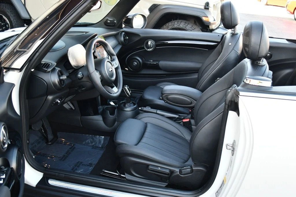 2024 Mini Mini Cooper S 3rd Gen - Image 14 of 31