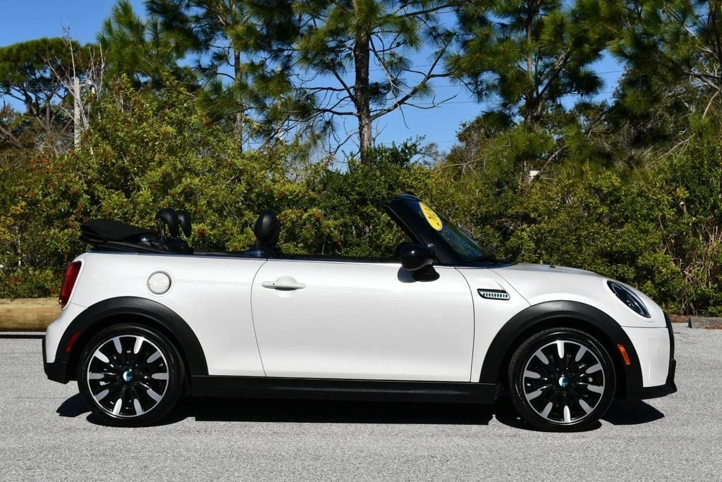 2024 Mini Mini Cooper S 3rd Gen - Image 8 of 31