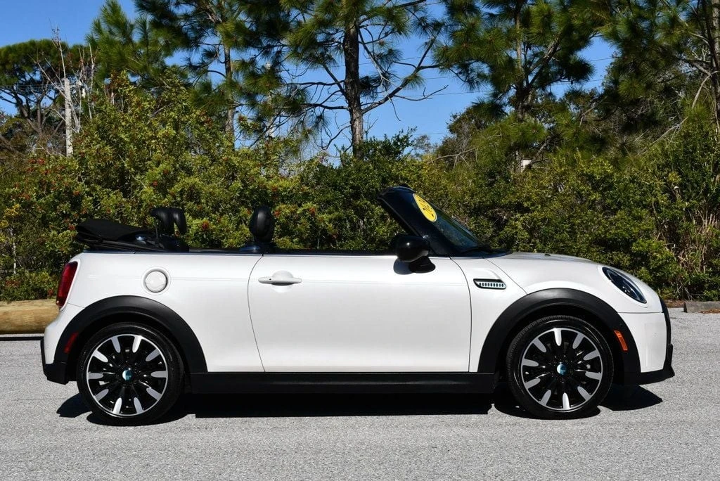2024 Mini Mini Cooper S 3rd Gen - Image 7 of 31