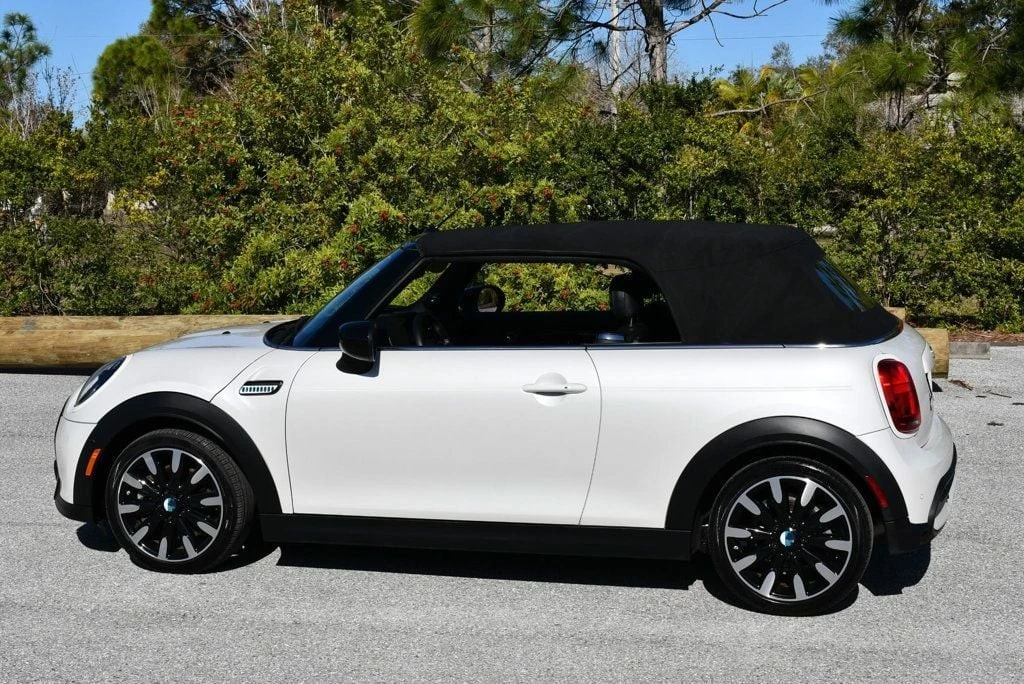 2024 Mini Mini Cooper S 3rd Gen - Image 4 of 31