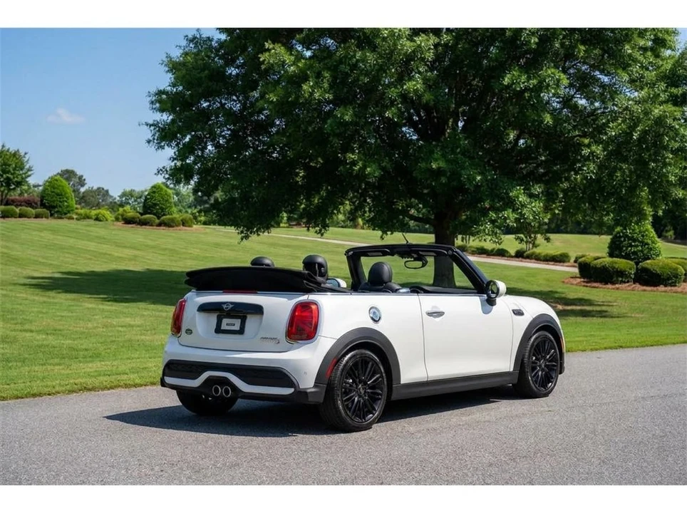 2024 Mini Mini Cooper S 3rd Gen - Image 4 of 30