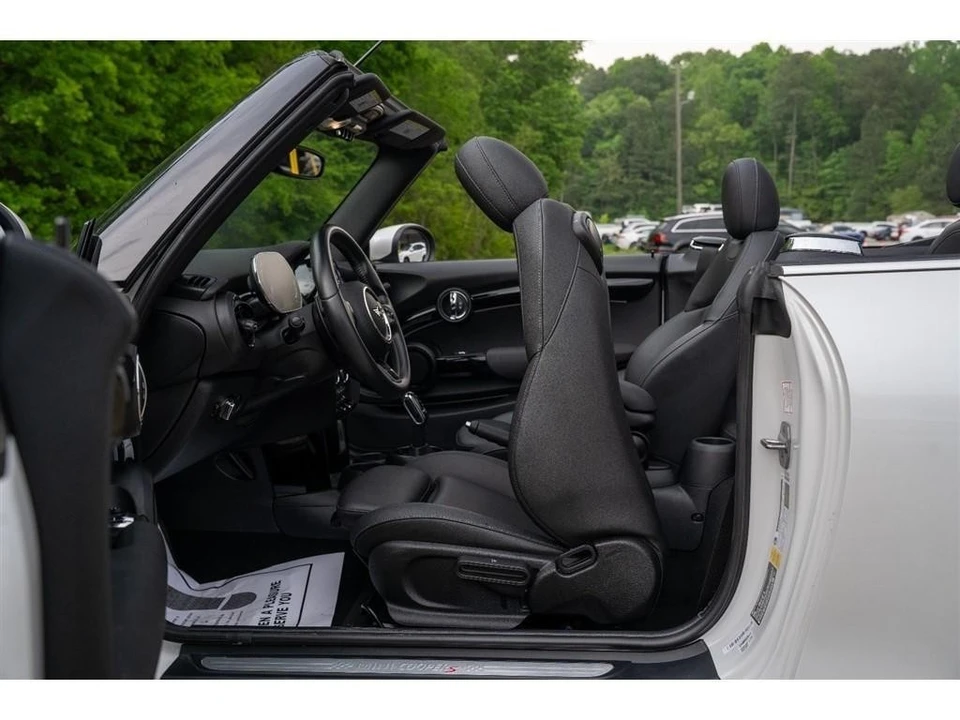 2024 Mini Mini Cooper S 3rd Gen - Image 19 of 30