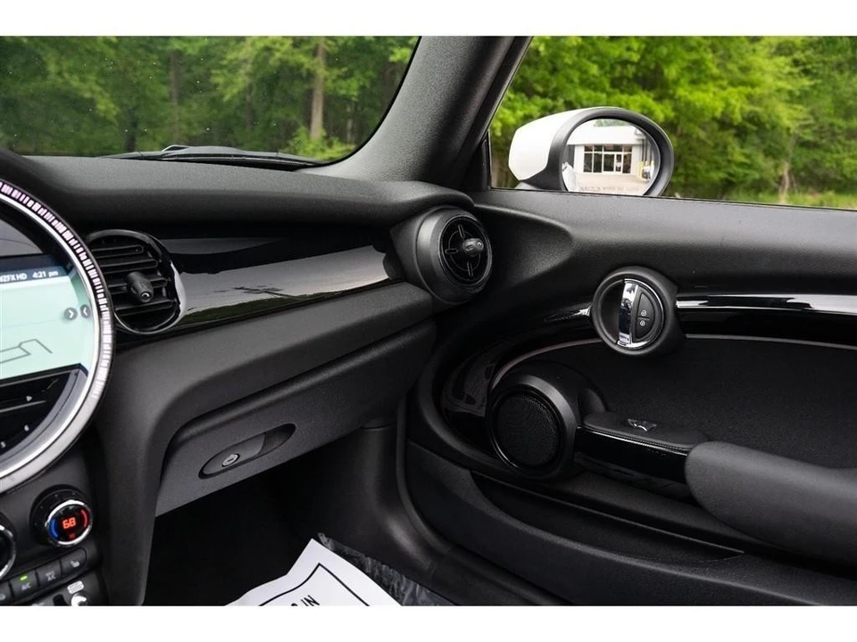 2024 Mini Mini Cooper S 3rd Gen - Image 29 of 30