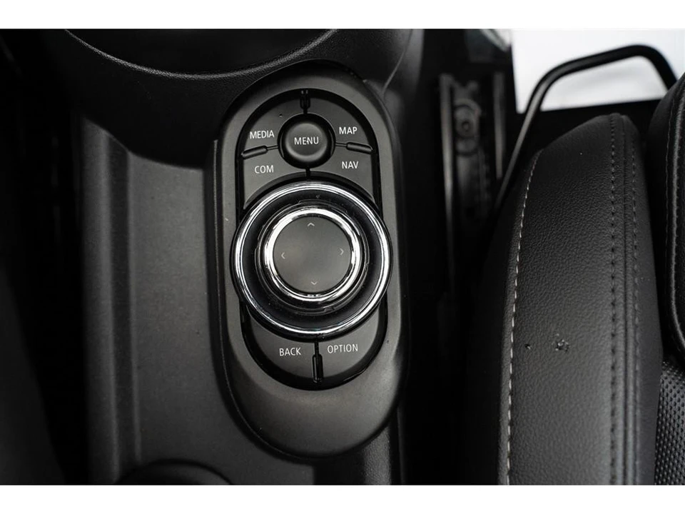 2024 Mini Mini Cooper S 3rd Gen - Image 26 of 30