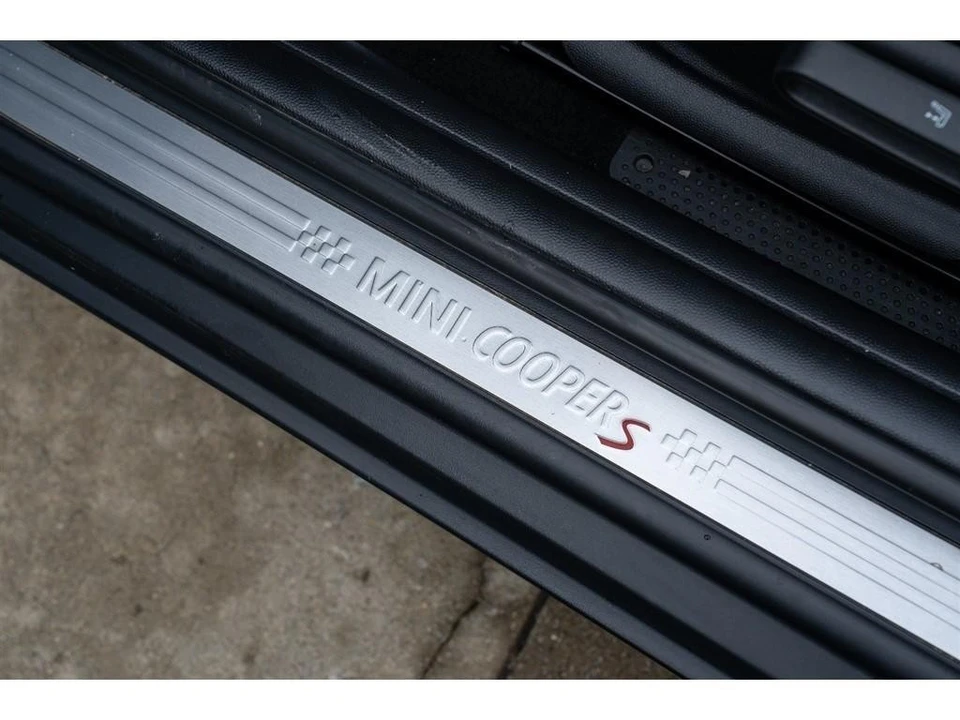 2024 Mini Mini Cooper S 3rd Gen - Image 18 of 30
