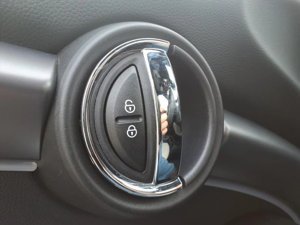 2024 Mini Mini John Cooper Works 3rd Gen - Image 18 of 21