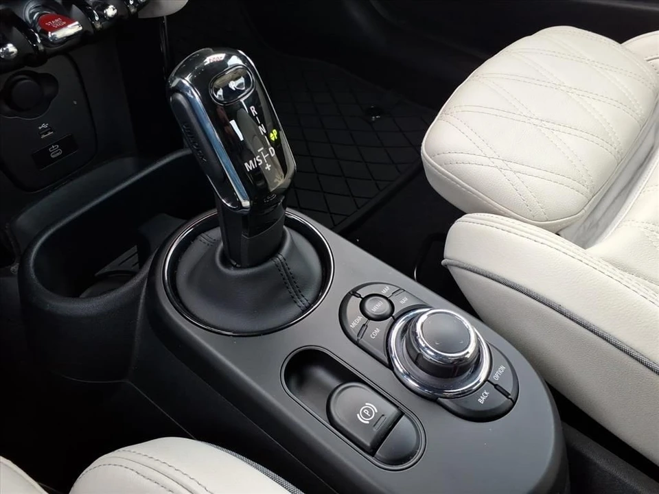 2024 Mini Mini John Cooper Works 3rd Gen - Image 17 of 21