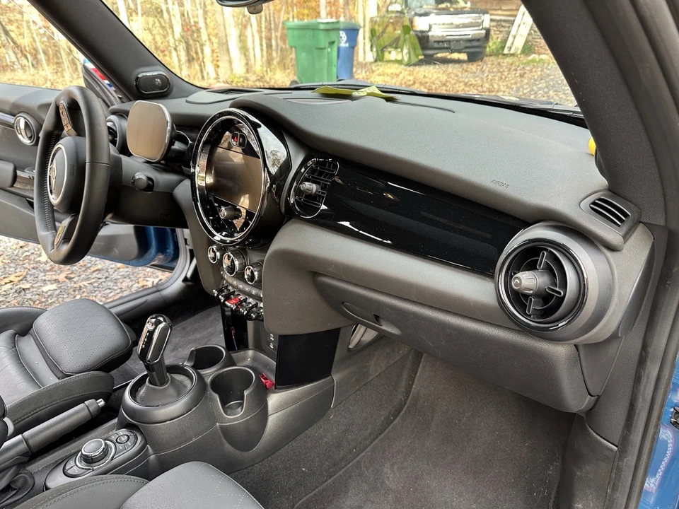 2024 Mini Mini John Cooper Works 3rd Gen - Image 15 of 21