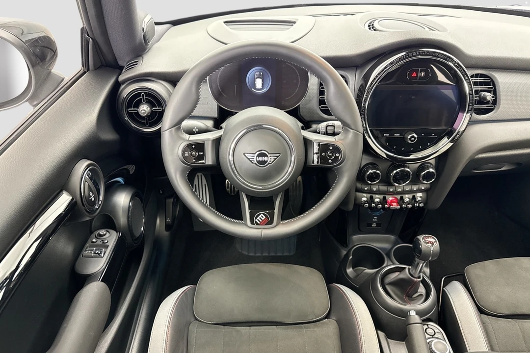 2024 Mini Mini John Cooper Works 3rd Gen - Image 6 of 8