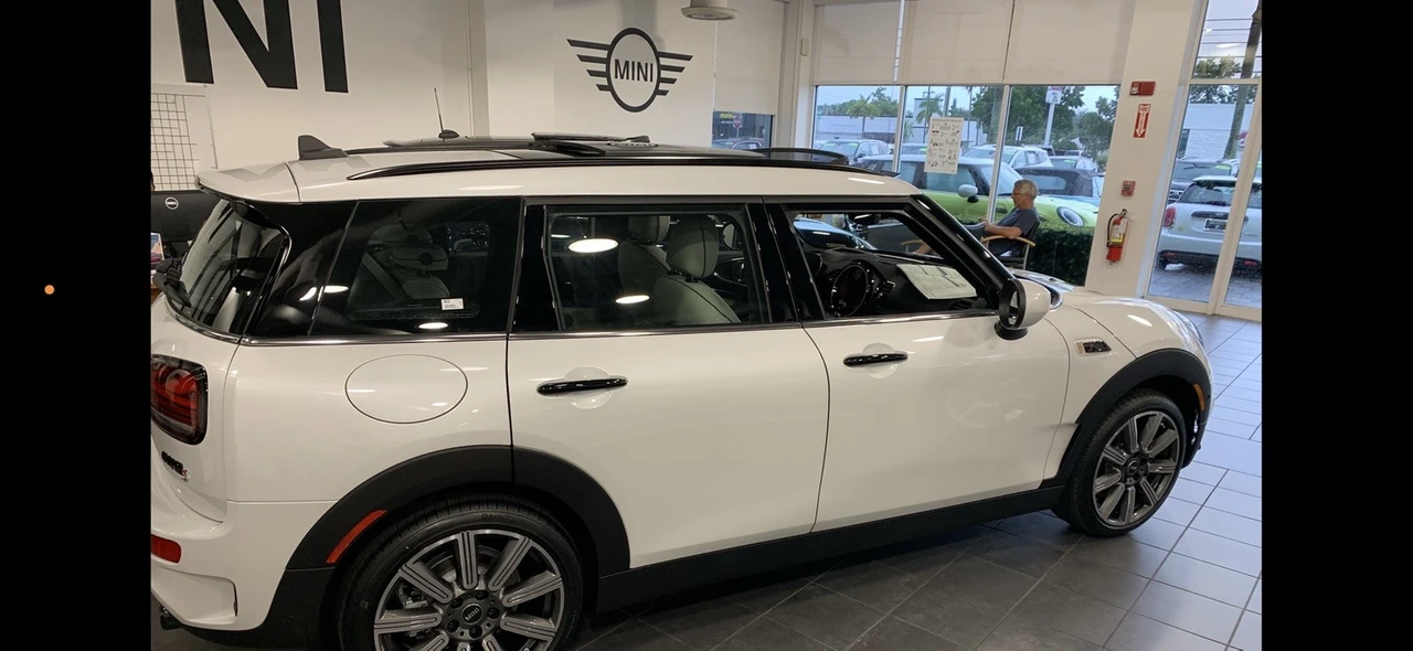 2024 Mini Mini Cooper S 3rd Gen - Image 3 of 8