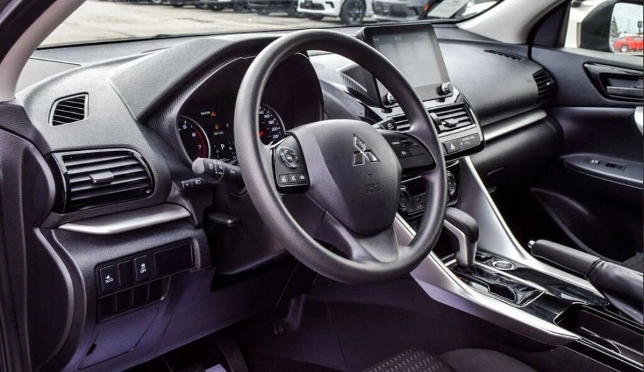 2024 Mitsubishi Eclipse Cross - Image 10 of 18