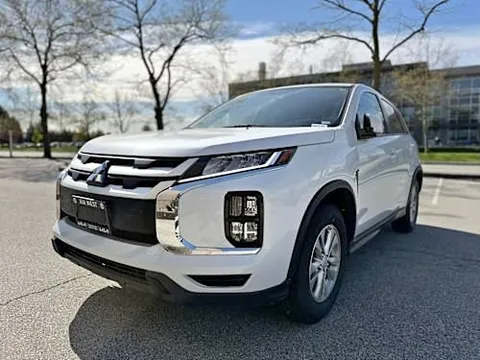 2024 Mitsubishi RVR SE