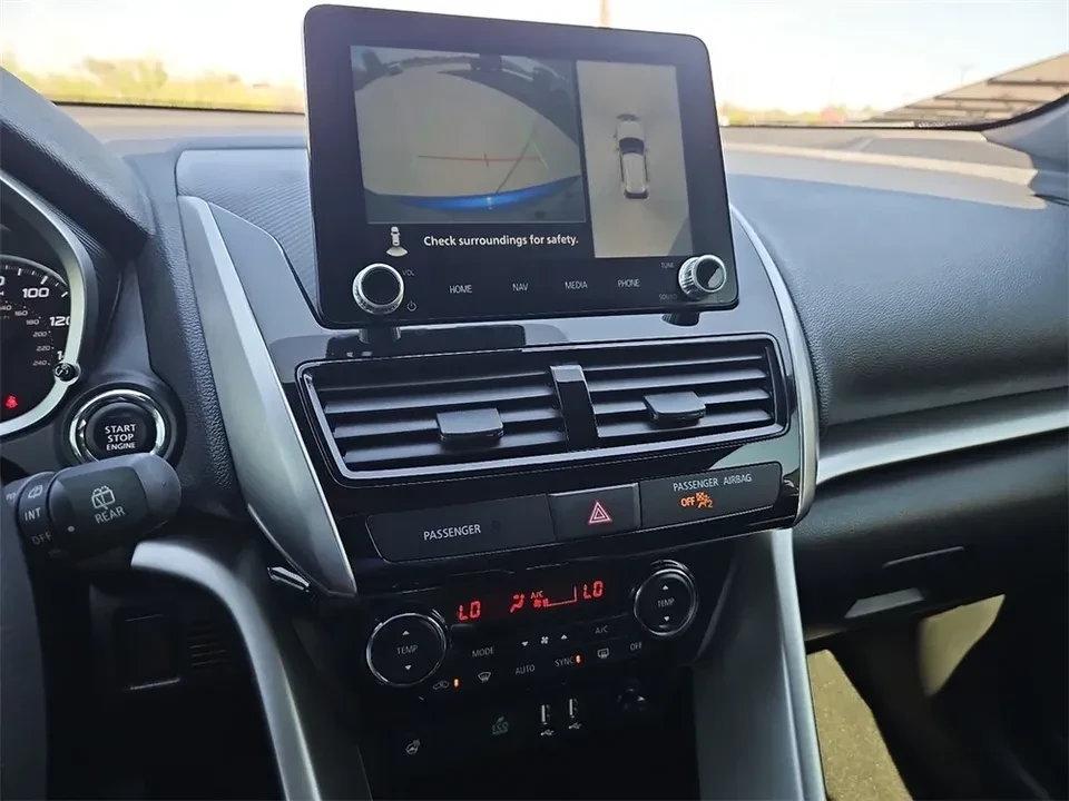 2024 Mitsubishi Eclipse Cross - Image 2 of 7