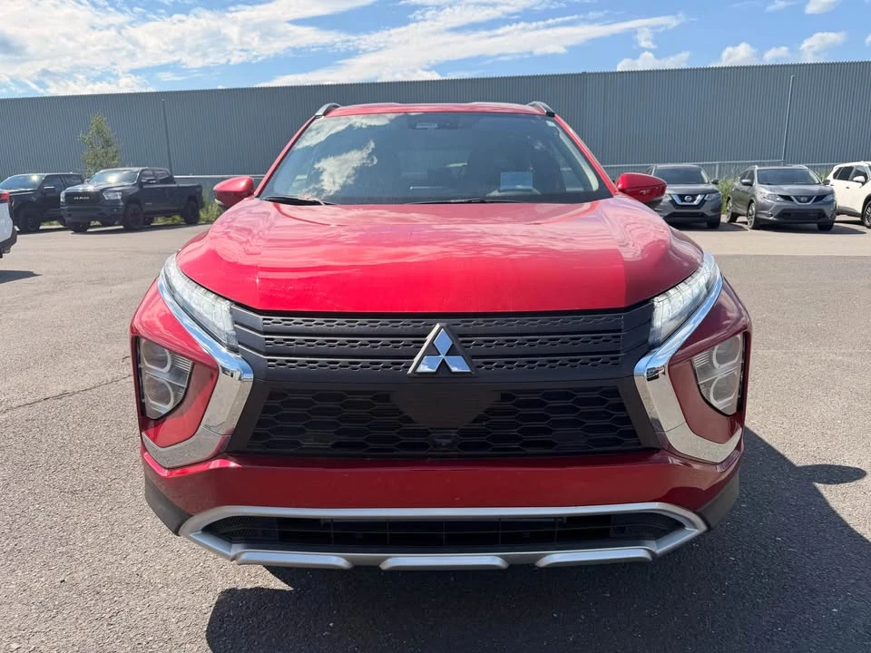 2024 Mitsubishi Eclipse Cross - Image 2 of 12