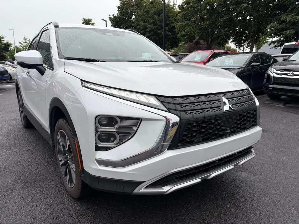 2024 Mitsubishi Eclipse Cross - Image 2 of 6