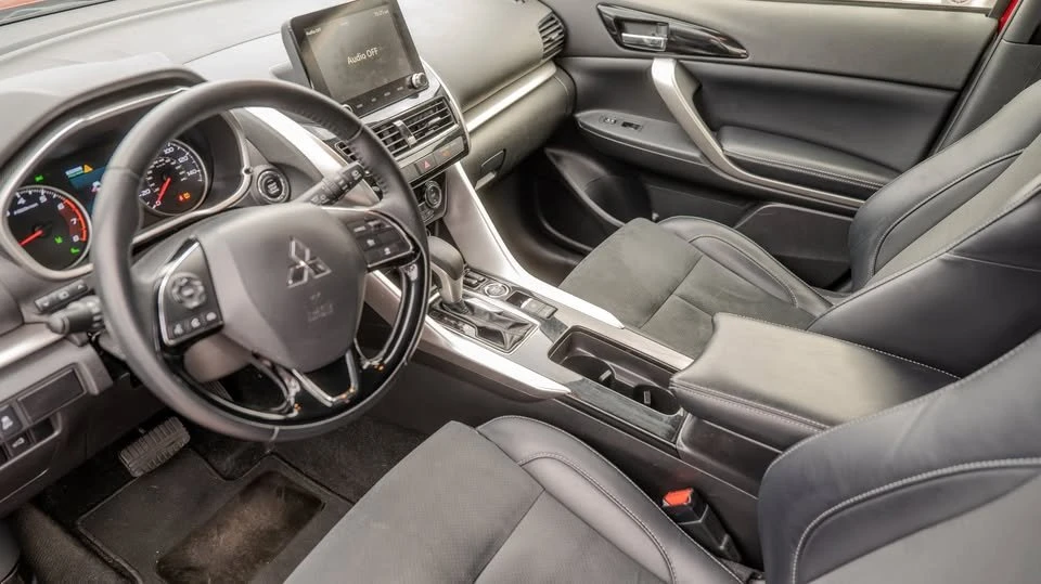 2024 Mitsubishi Eclipse - Image 9 of 10
