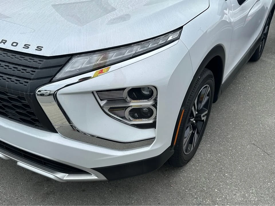 2024 Mitsubishi Eclipse Cross - Image 2 of 13