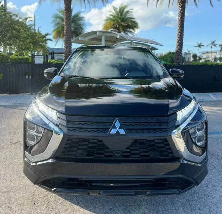 2024 Mitsubishi Eclipse Cross - Image 2 of 10