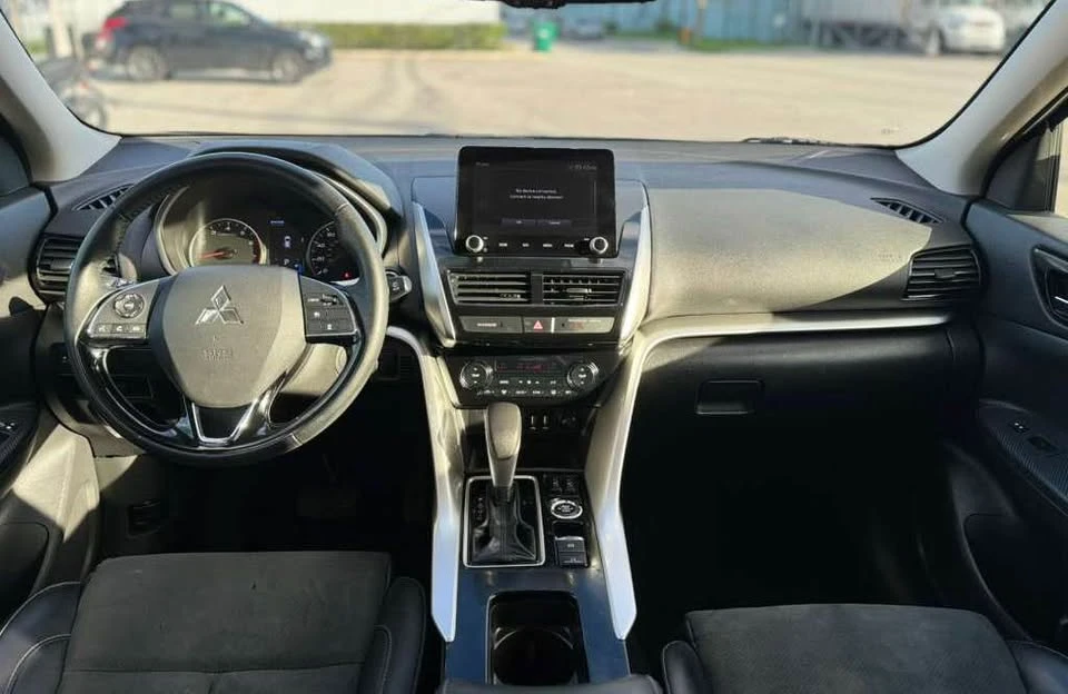 2024 Mitsubishi Eclipse Cross - Image 5 of 10
