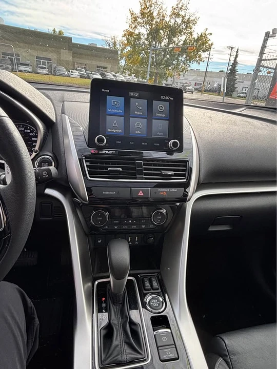 2024 Mitsubishi Eclipse Cross - Image 10 of 11