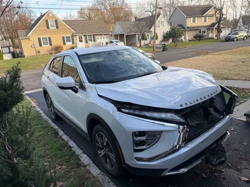 2024 Mitsubishi Eclipse Cross - Image 2 of 9