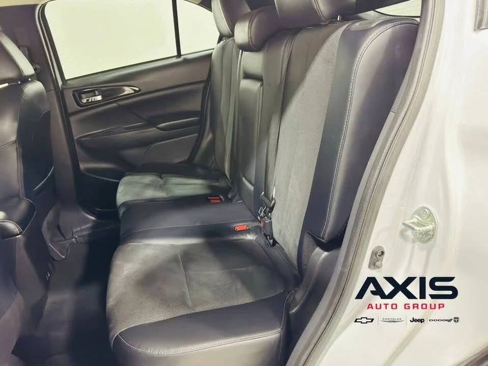 2024 Mitsubishi Eclipse Cross - Image 10 of 12