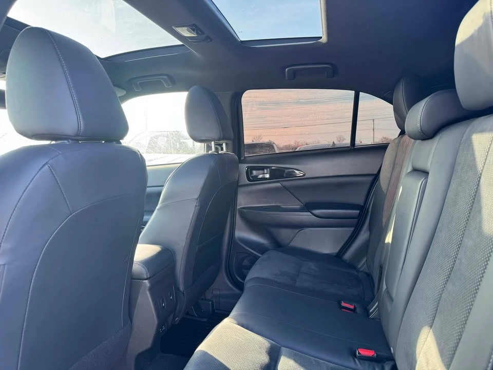 2024 Mitsubishi Eclipse Cross - Image 8 of 11