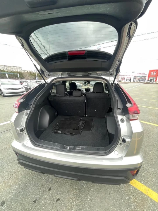 2024 Mitsubishi Eclipse Cross - Image 5 of 10