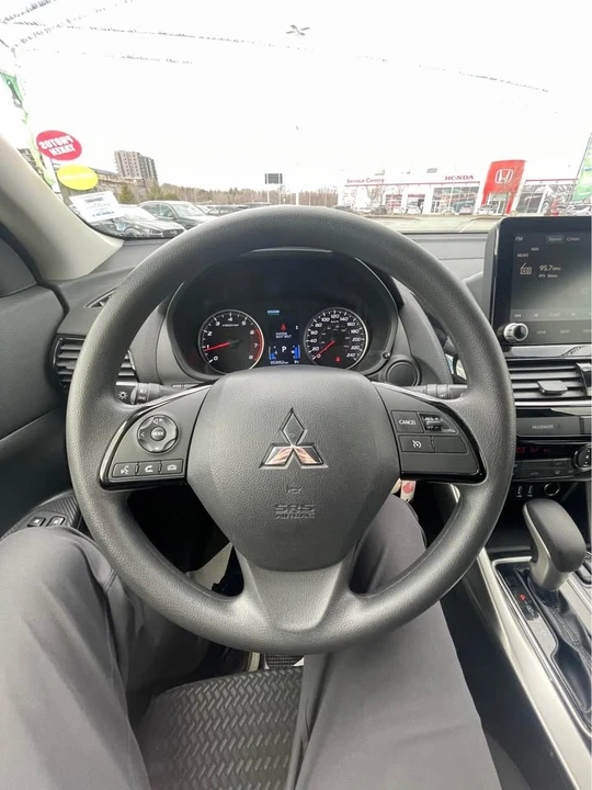 2024 Mitsubishi Eclipse Cross - Image 7 of 10