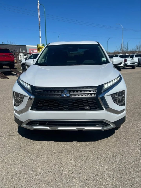 2024 Mitsubishi Eclipse Cross - Image 2 of 11