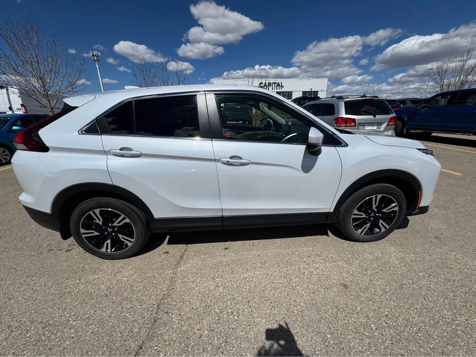 2024 Mitsubishi Eclipse Cross - Image 3 of 16