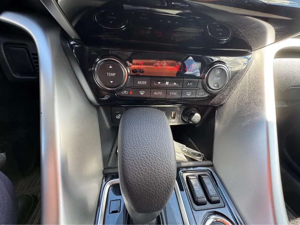 2024 Mitsubishi Eclipse Cross - Image 9 of 16