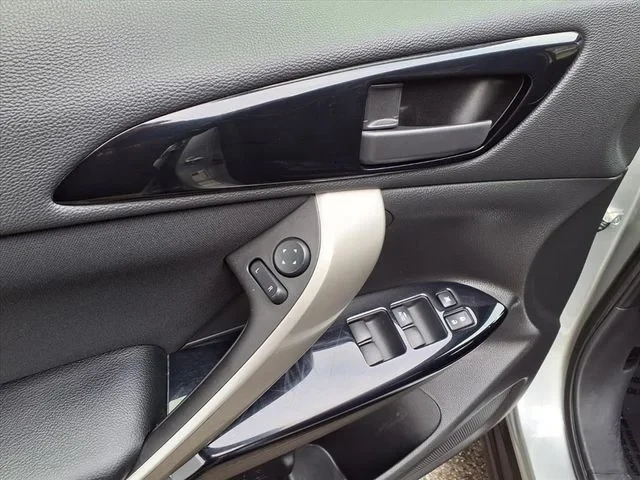 2024 Mitsubishi Eclipse Cross - Image 16 of 20