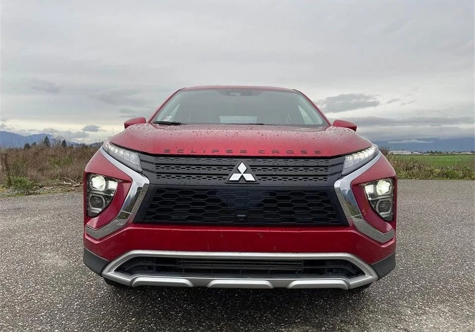 2024 Mitsubishi Eclipse Cross - Image 2 of 20
