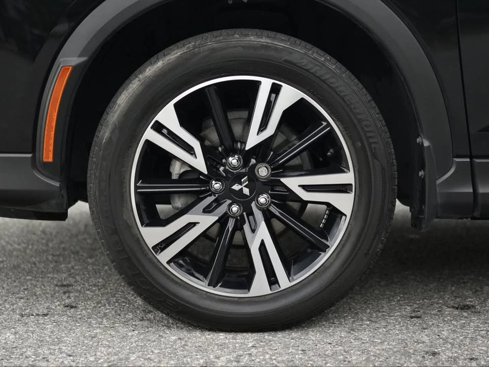 2024 Mitsubishi Eclipse Cross - Image 15 of 16