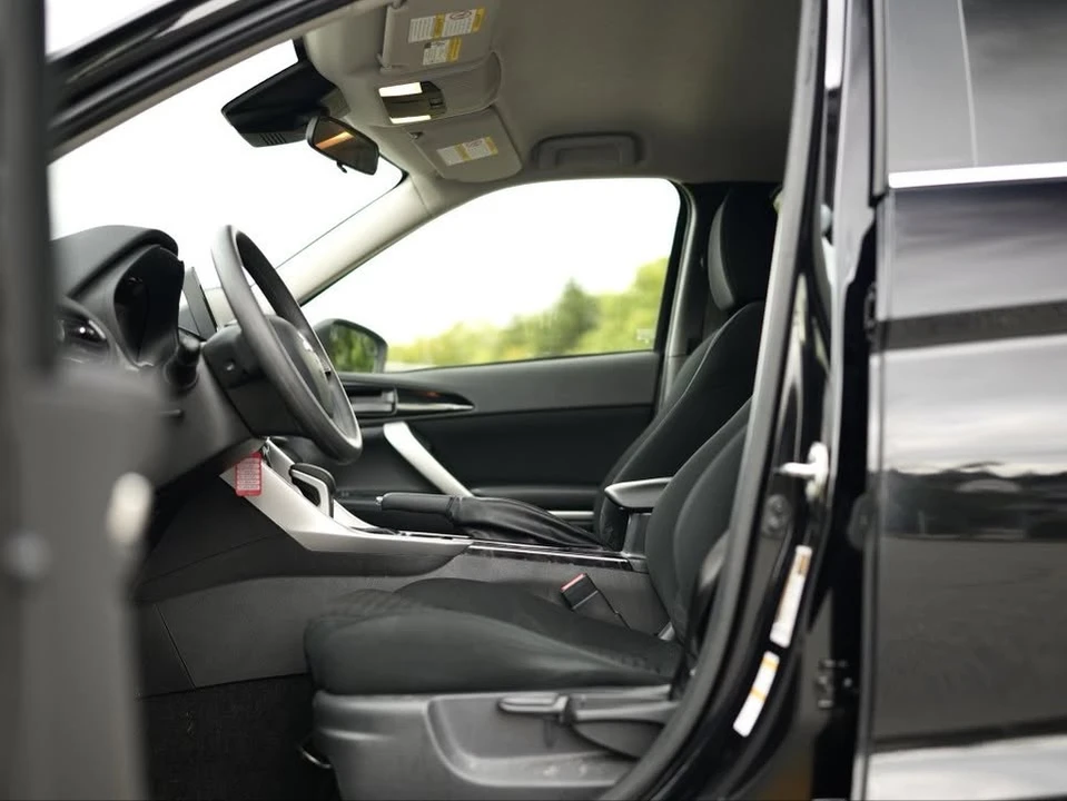 2024 Mitsubishi Eclipse Cross - Image 10 of 16