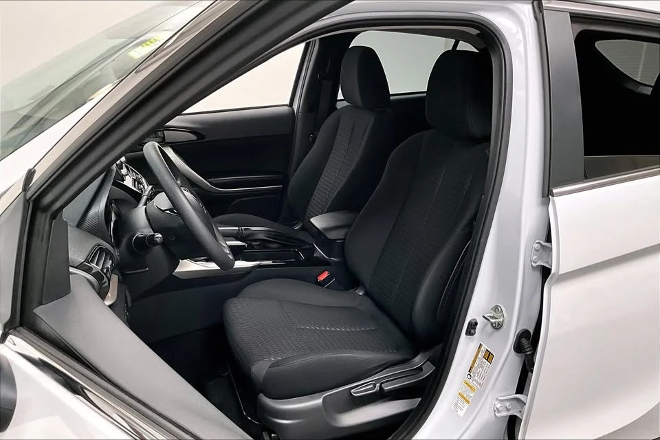 2024 Mitsubishi Eclipse Cross - Image 7 of 14