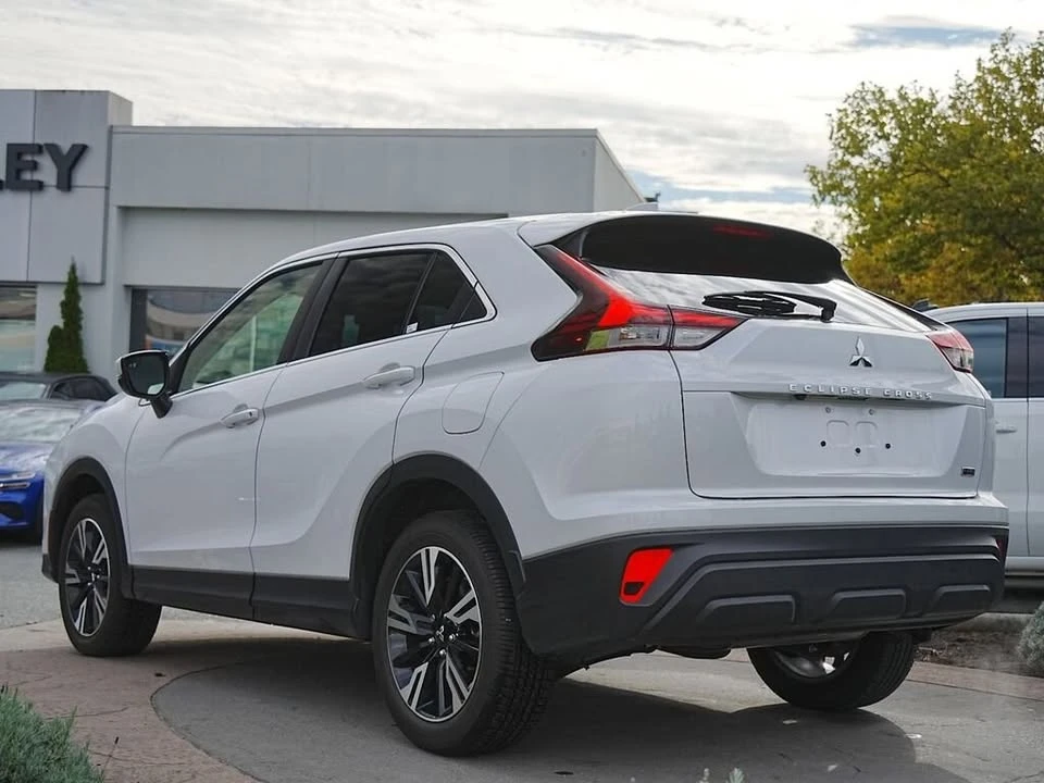2024 Mitsubishi Eclipse Cross - Image 2 of 4