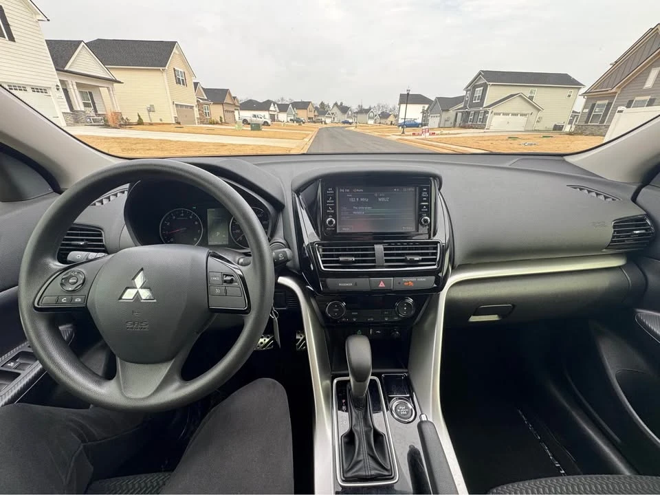 2024 Mitsubishi Eclipse Cross - Image 8 of 16