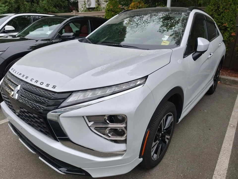 2024 Mitsubishi Eclipse Cross - Image 2 of 4