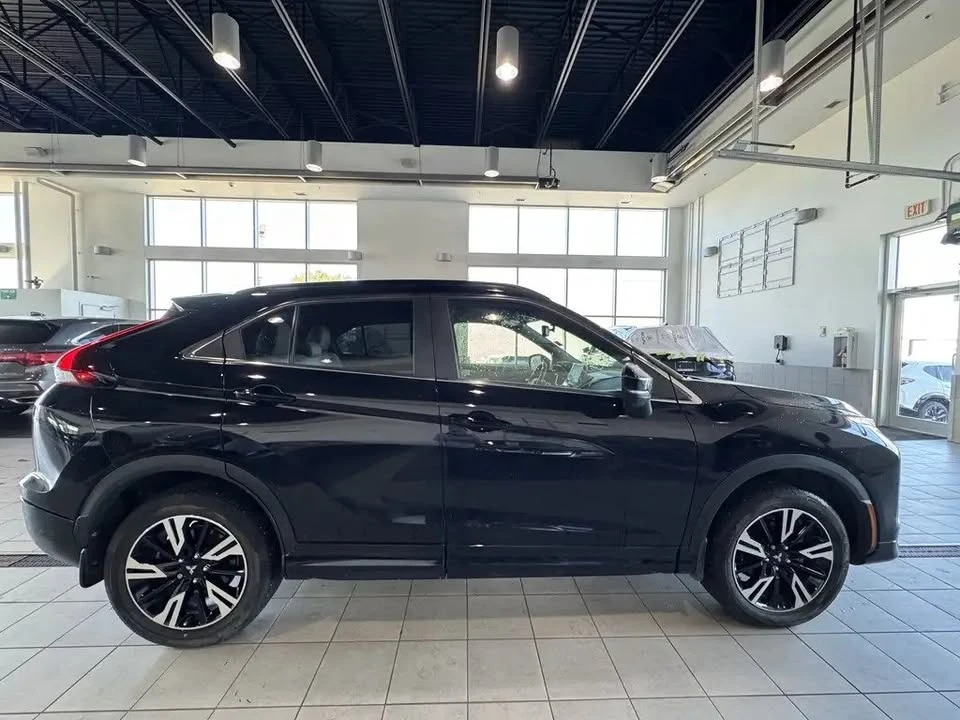 2024 Mitsubishi Eclipse Cross - Image 2 of 8