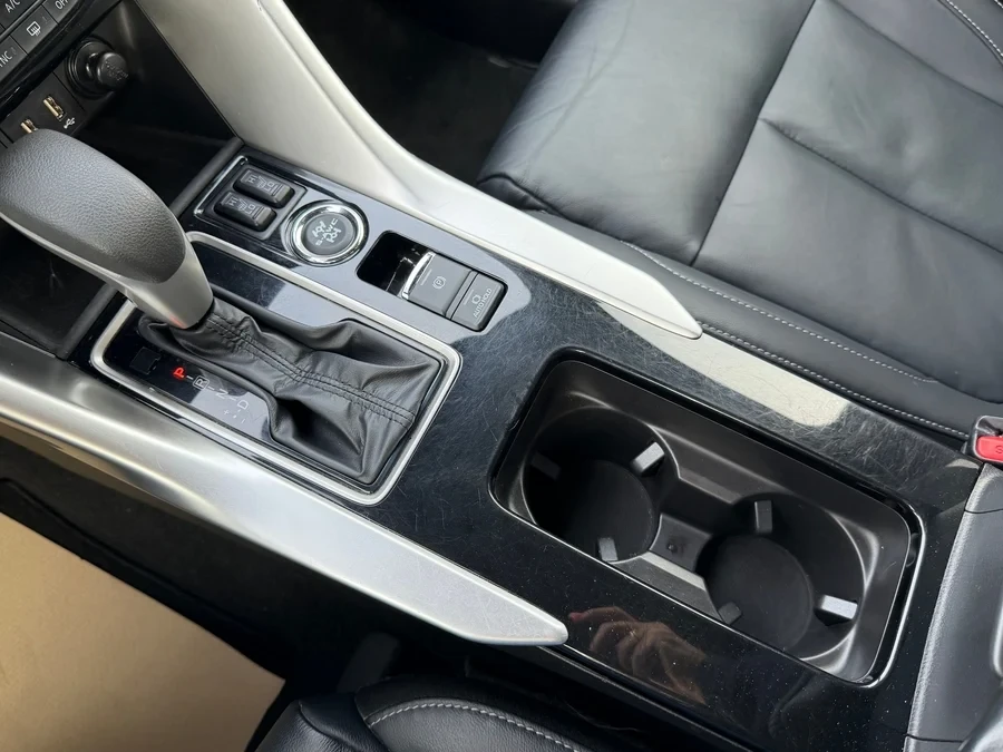 2024 Mitsubishi Eclipse Cross - Image 10 of 20