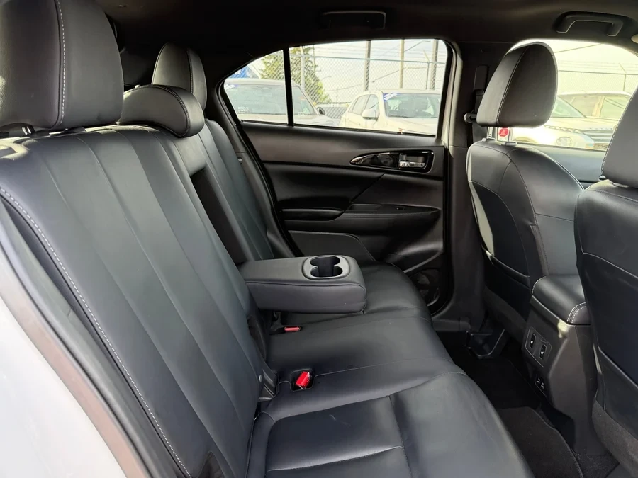 2024 Mitsubishi Eclipse Cross - Image 15 of 20