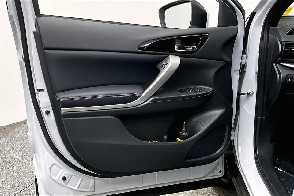 2024 Mitsubishi Eclipse Cross - Image 7 of 20