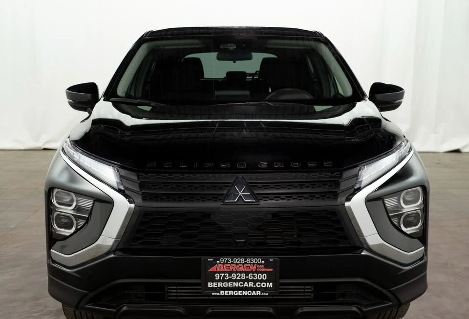 2024 Mitsubishi Eclipse Cross - Image 2 of 20